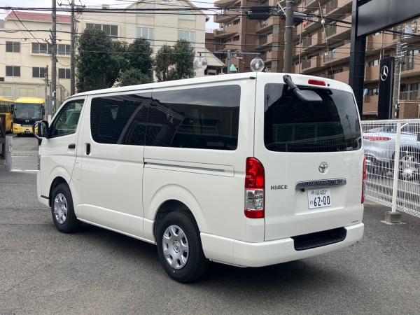 ハイエースバン